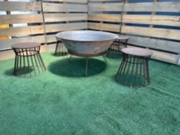 Fire Pit with Stools (medium)